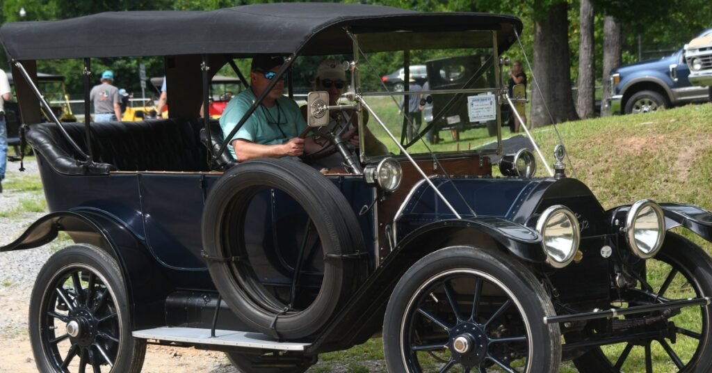 Iowa's Forgotten Car Manufacturers From Maxen to Zip